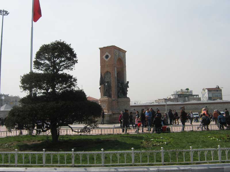 میدان تکسیم استانبول